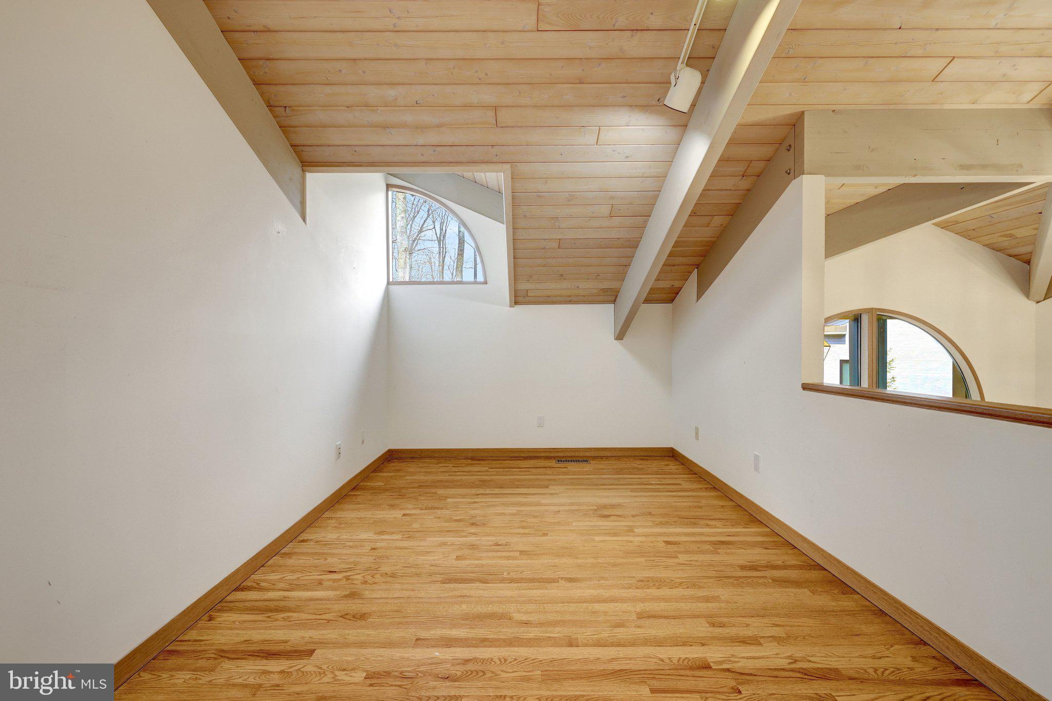 WOODSIDE ESTATES - Residential