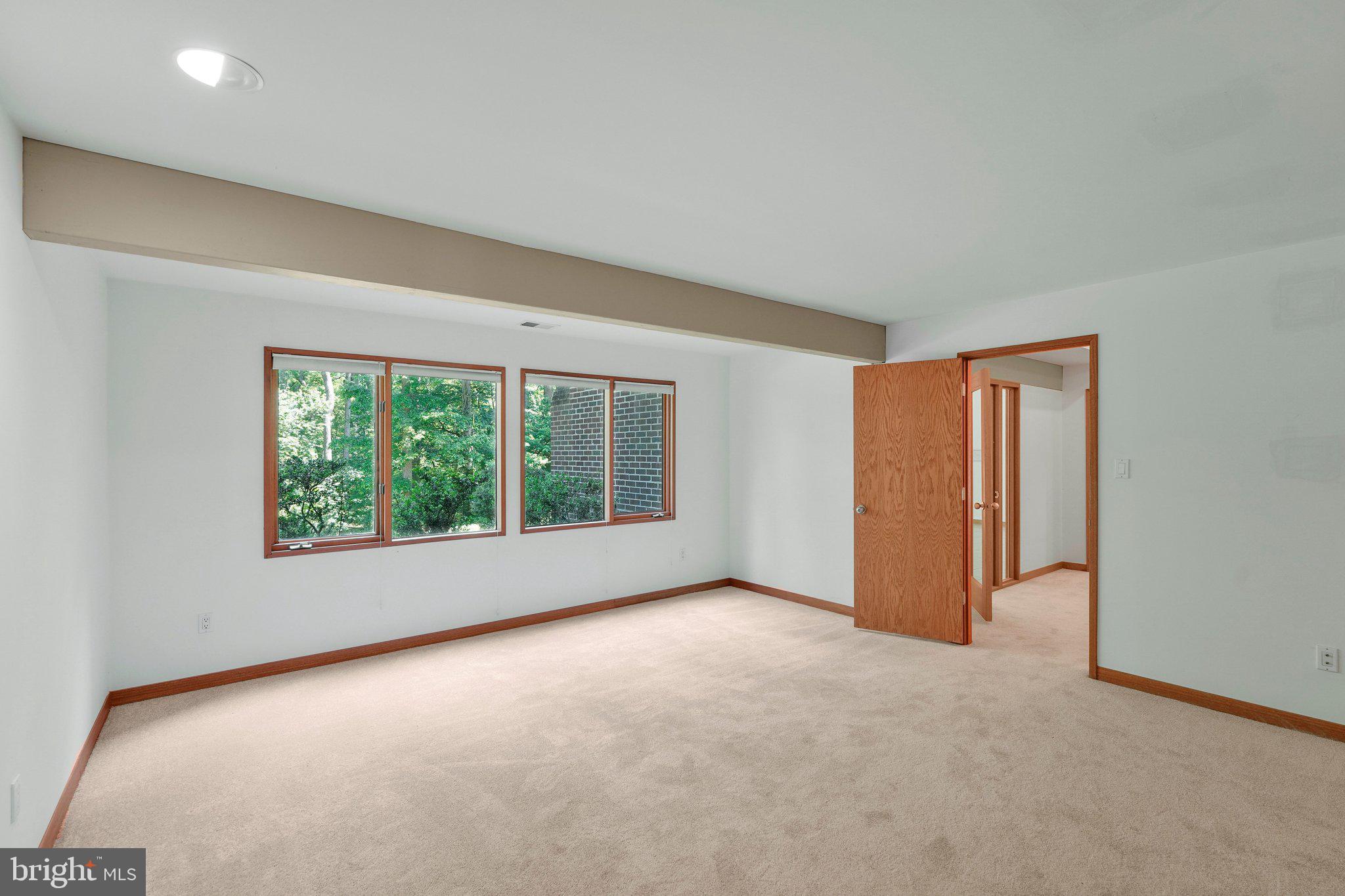 WOODSIDE ESTATES - Residential