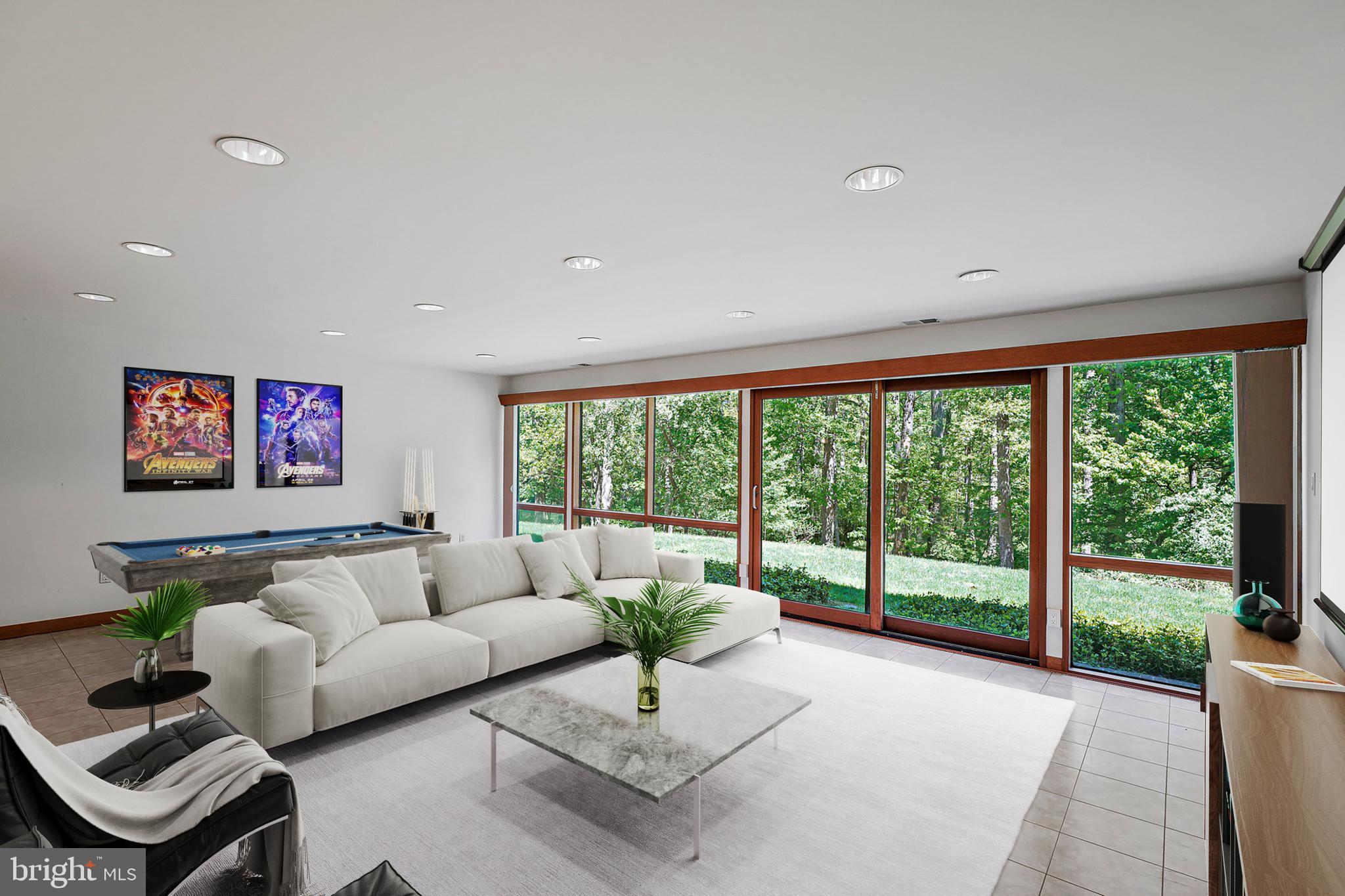 WOODSIDE ESTATES - Residential