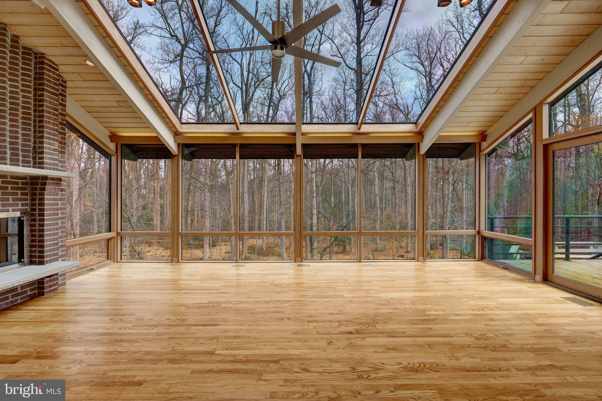 WOODSIDE ESTATES - Residential