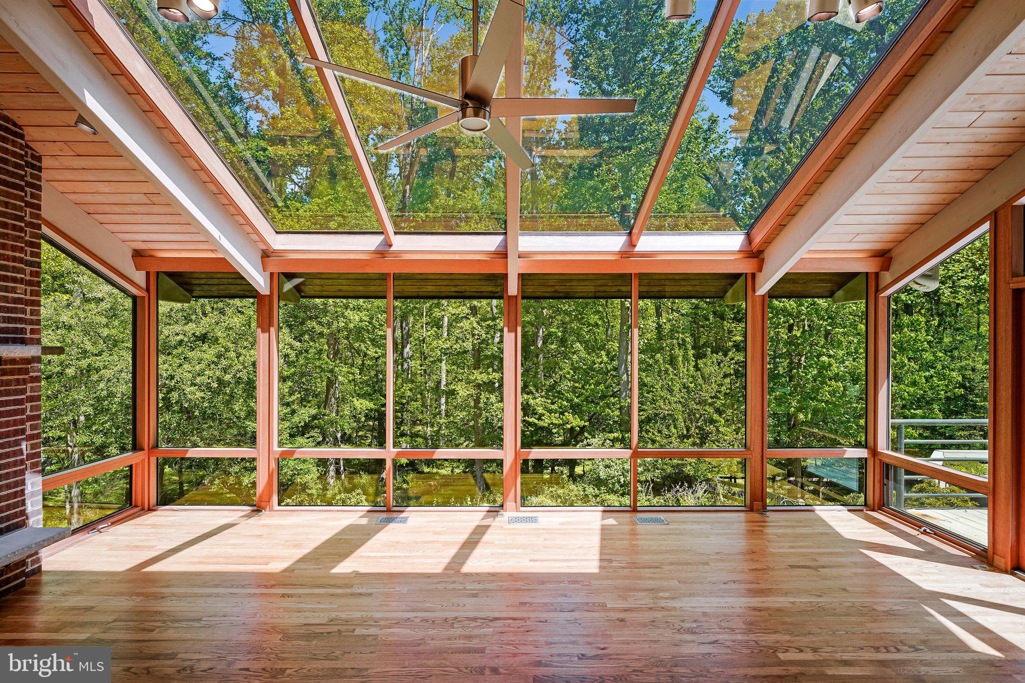 WOODSIDE ESTATES - Residential