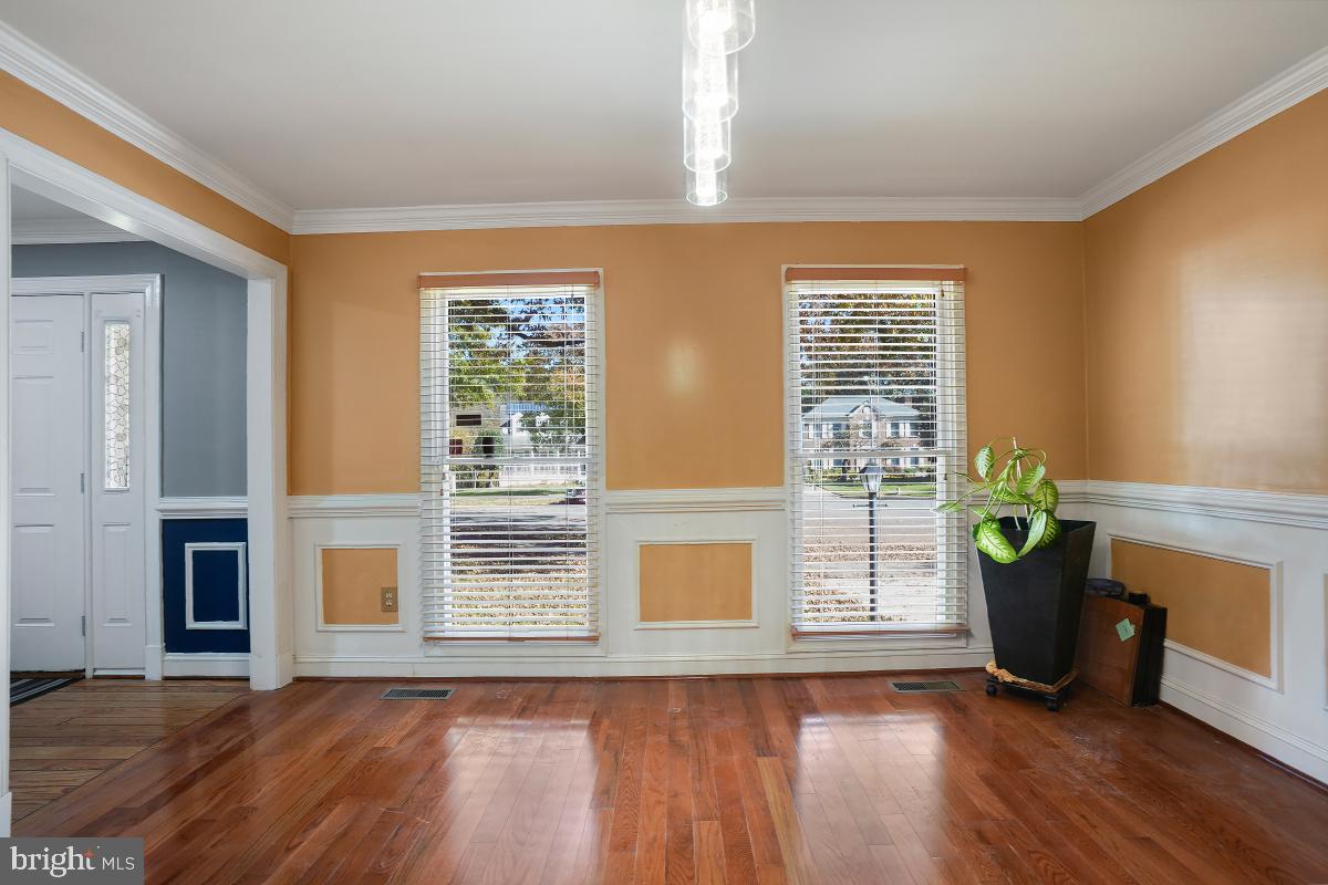 TALL OAKS CROSSING - Residential