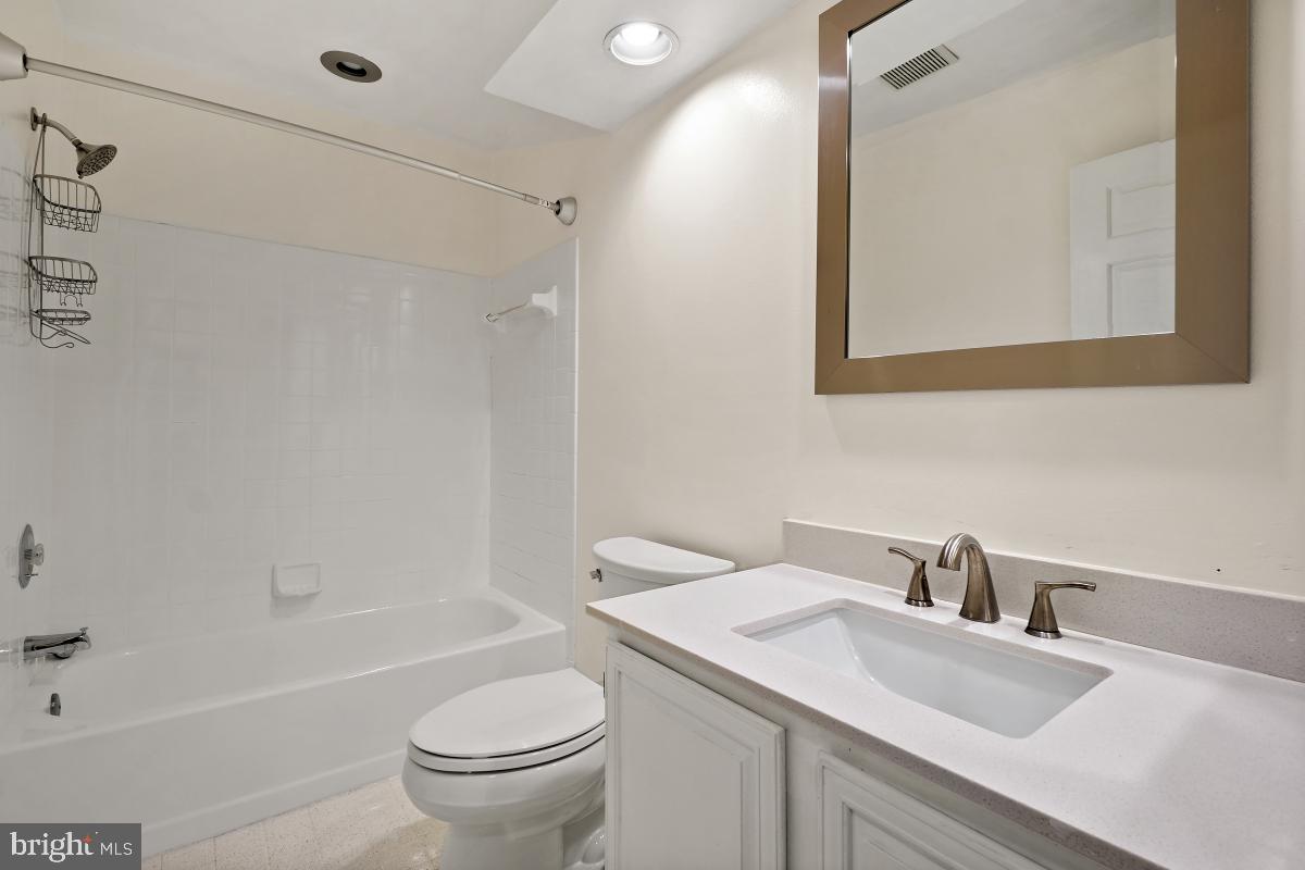 TALL OAKS CROSSING - Residential