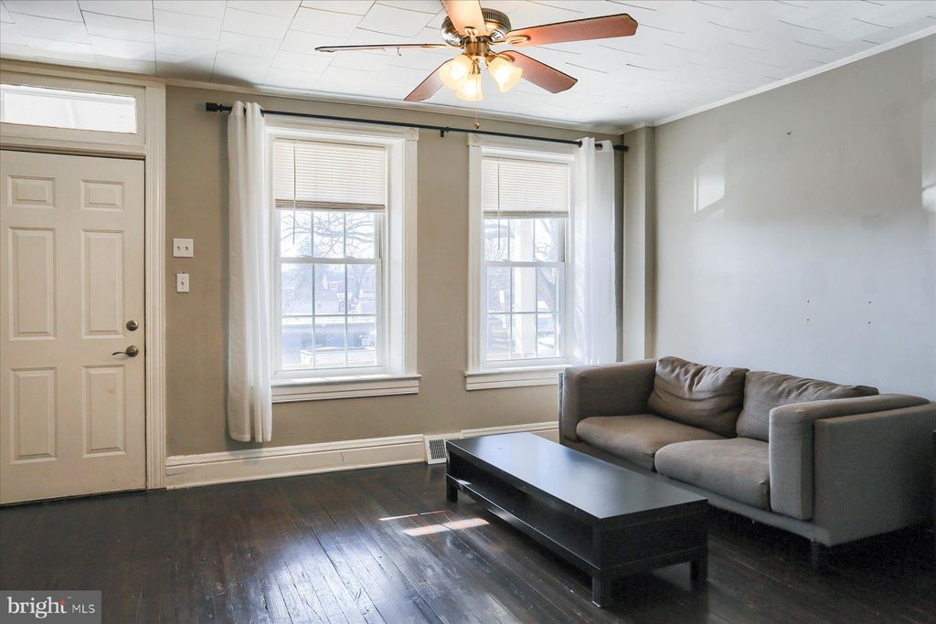 Photo of 333 Laurel Street, Lancaster, PA 17603 (MLS # PALA2046940)