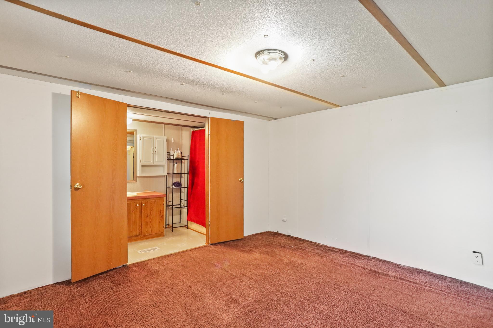 LAKESIDE PARK - Residential