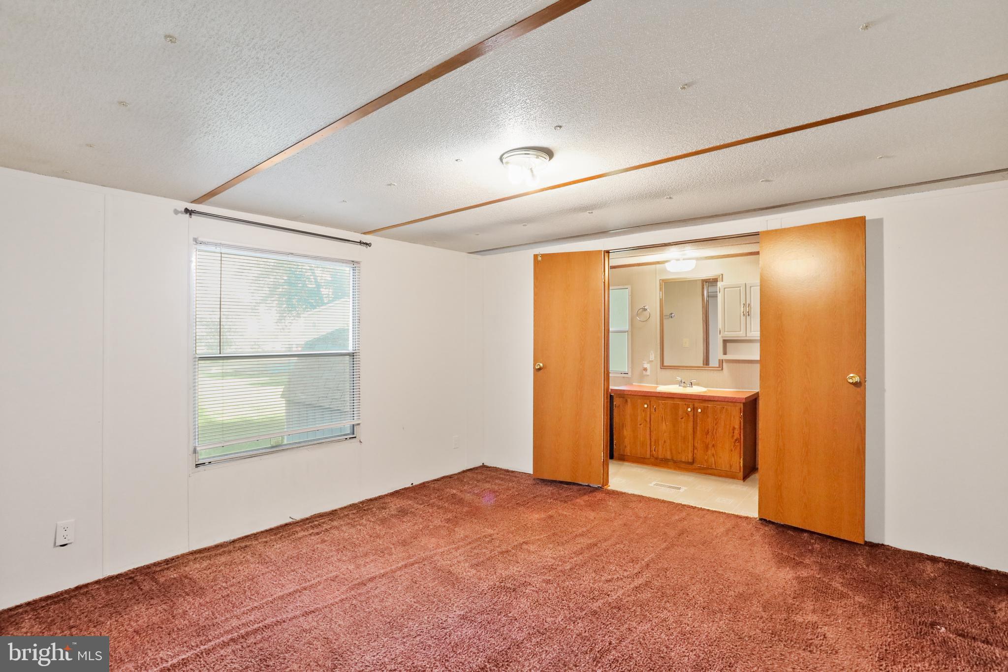 LAKESIDE PARK - Residential