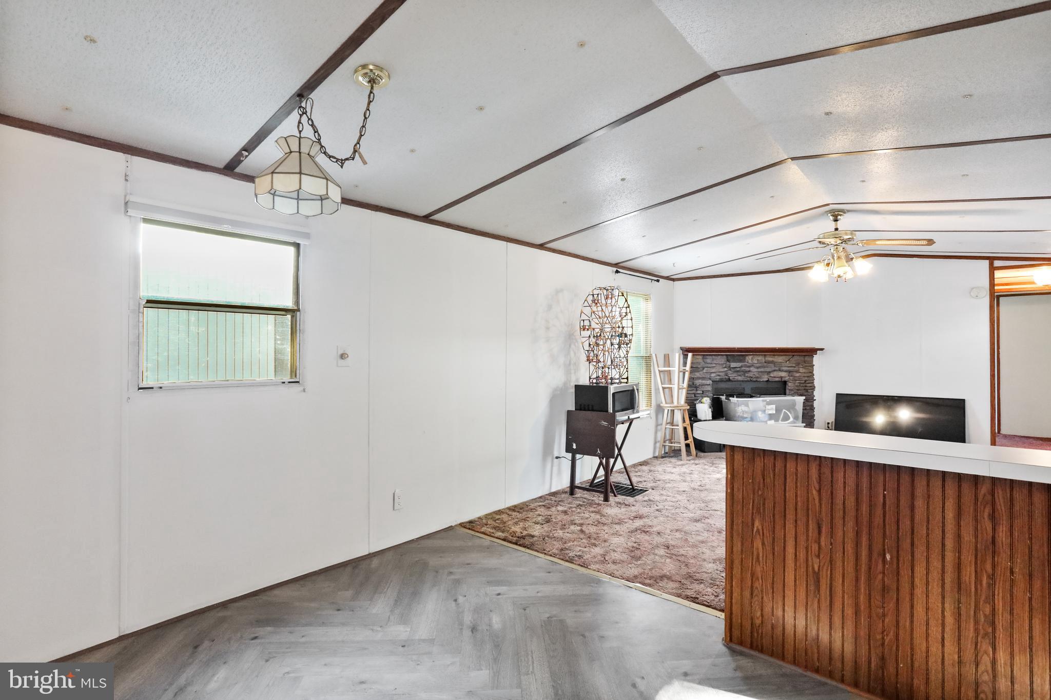 LAKESIDE PARK - Residential