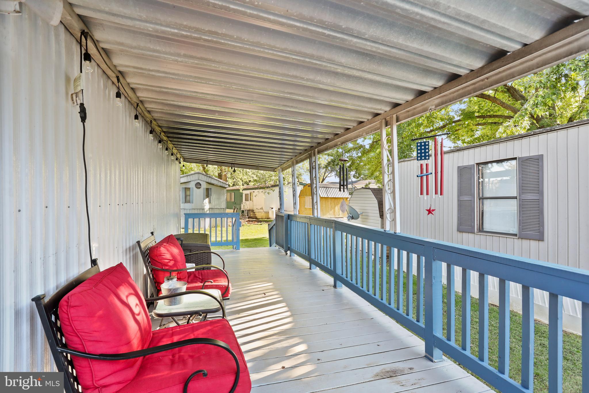 LAKESIDE PARK - Residential