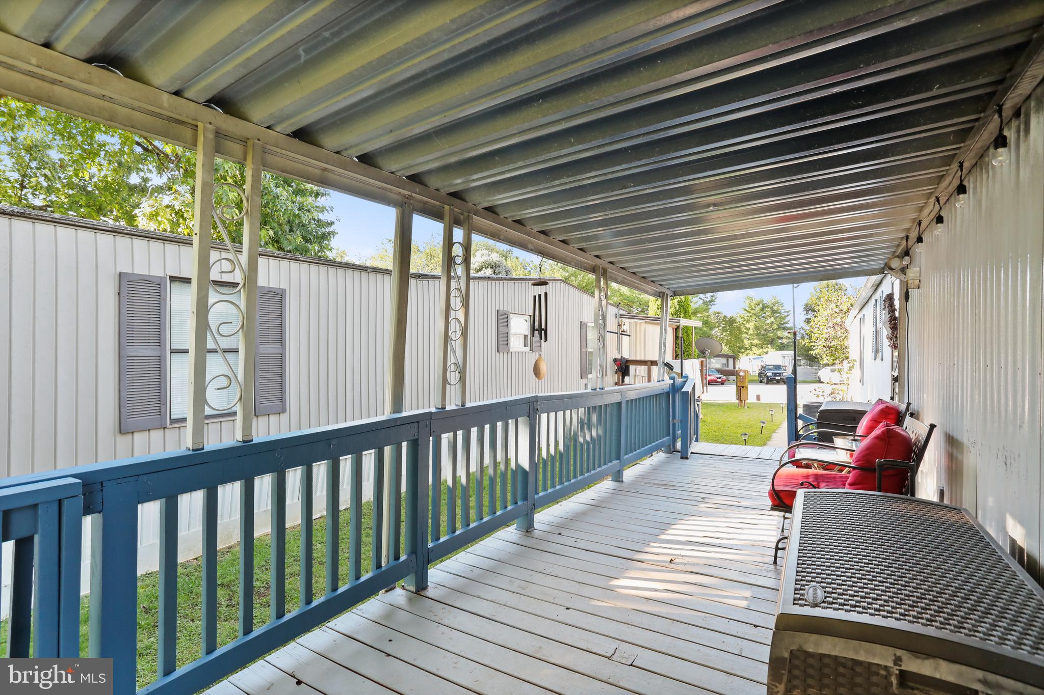 LAKESIDE PARK - Residential