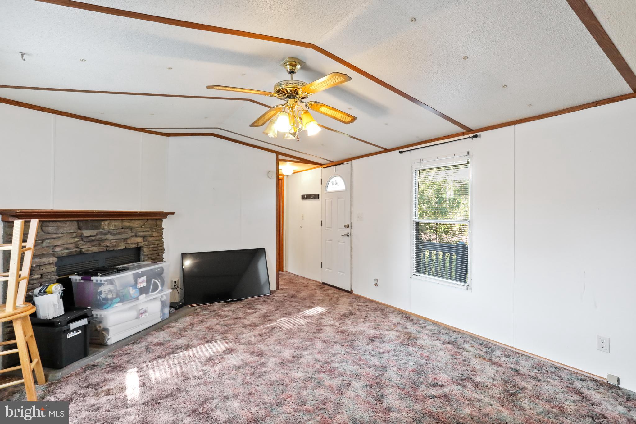 LAKESIDE PARK - Residential