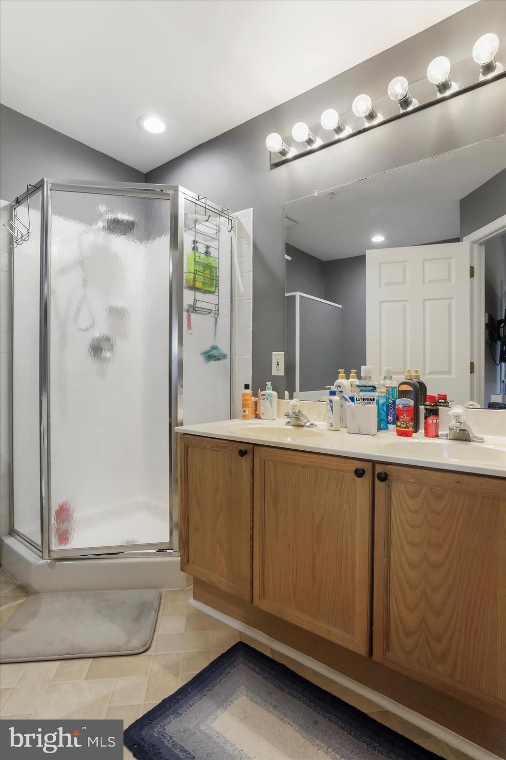 WILLOW BROOK - Residential