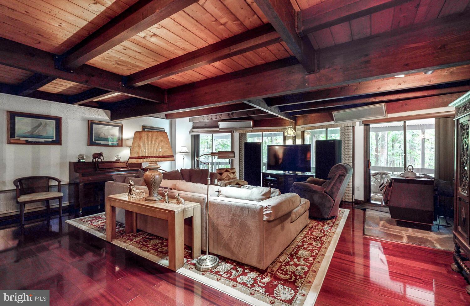 EAGLES NEST - Residential