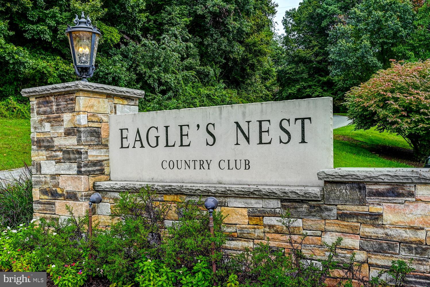 EAGLES NEST - Residential