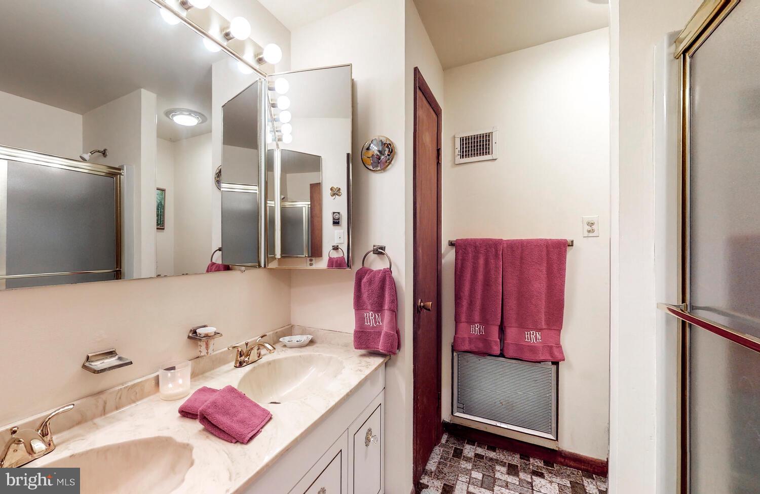 EAGLES NEST - Residential