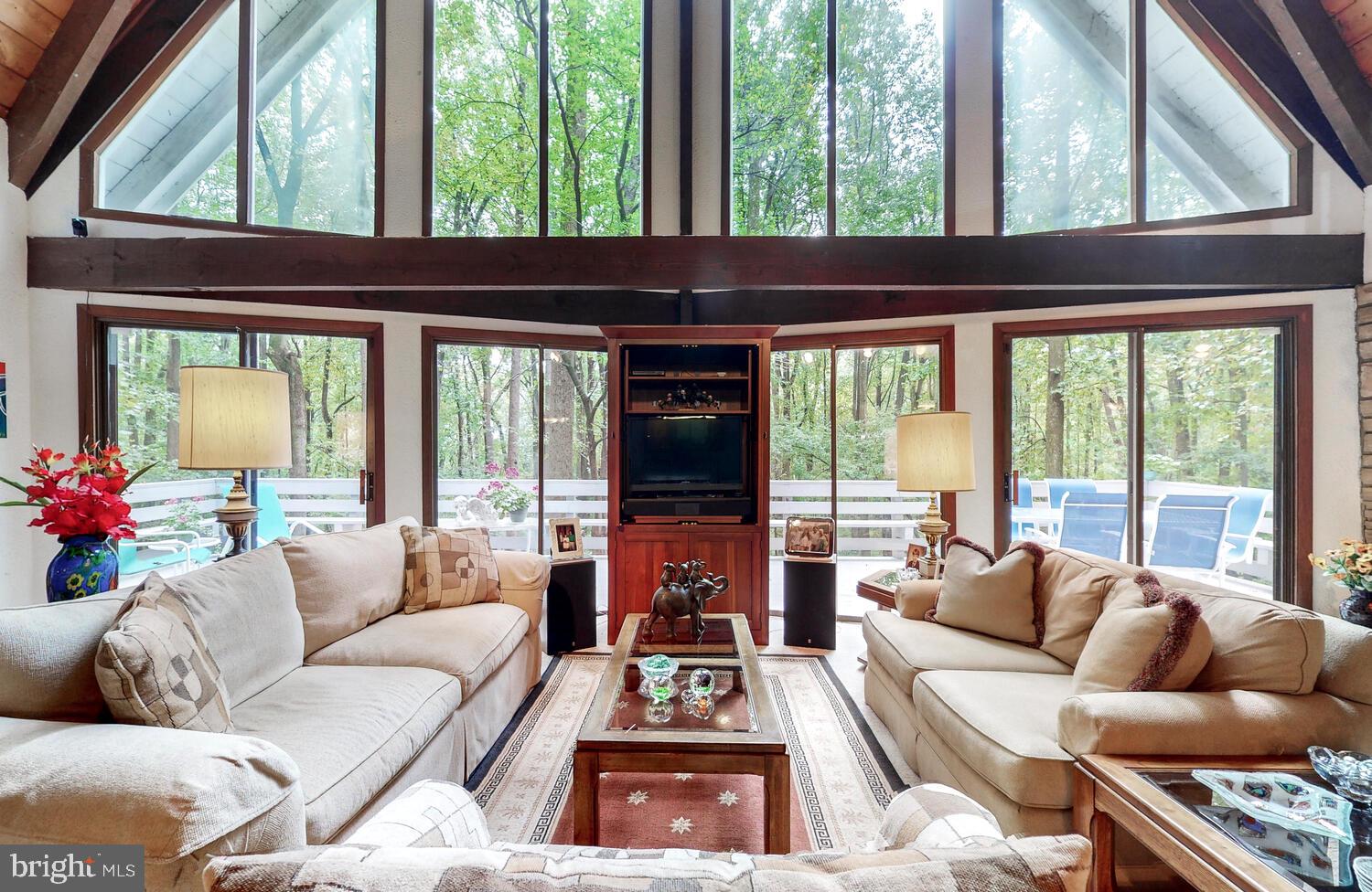 EAGLES NEST - Residential