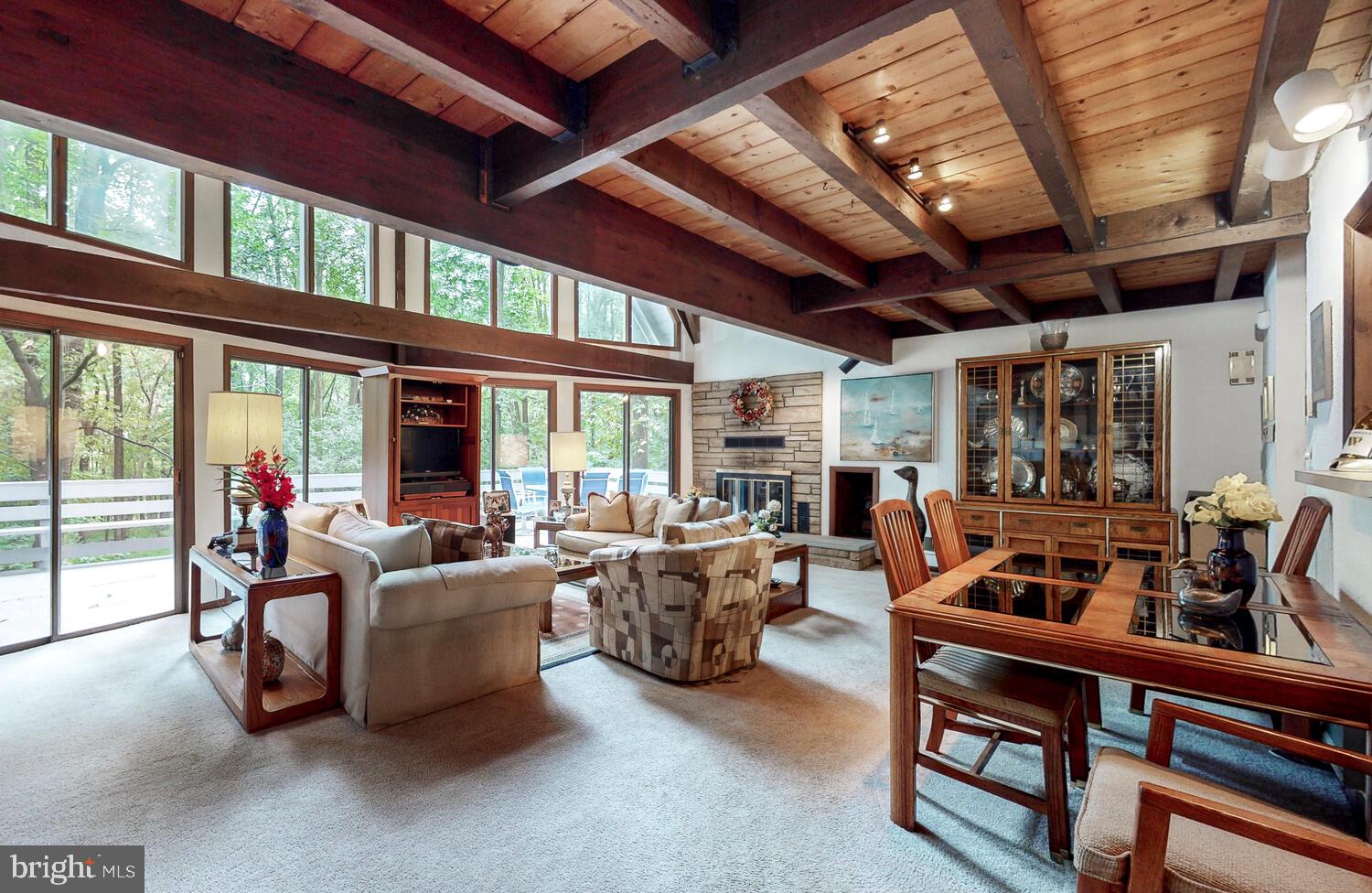 EAGLES NEST - Residential