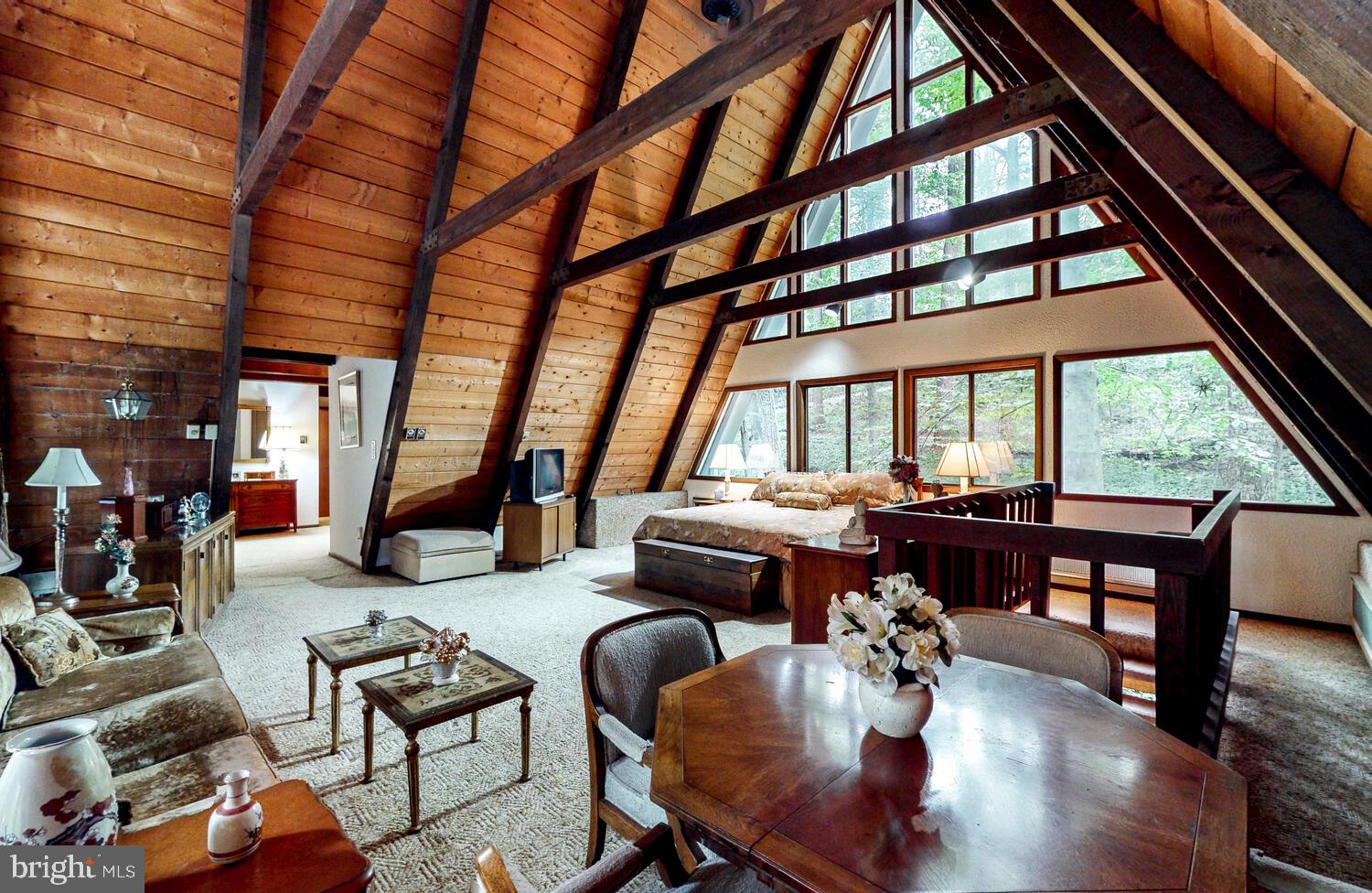 EAGLES NEST - Residential