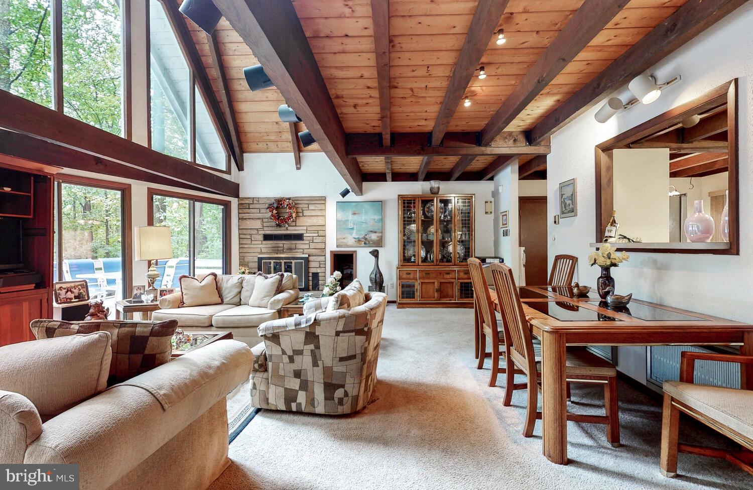 EAGLES NEST - Residential