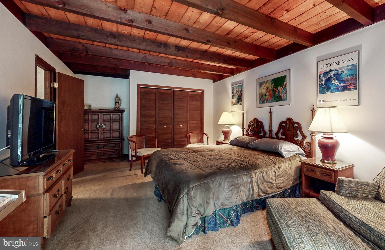 EAGLES NEST - Residential