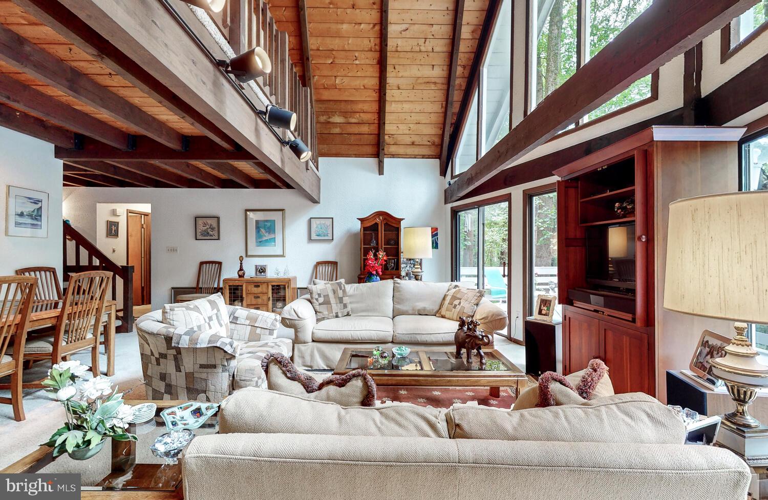 EAGLES NEST - Residential