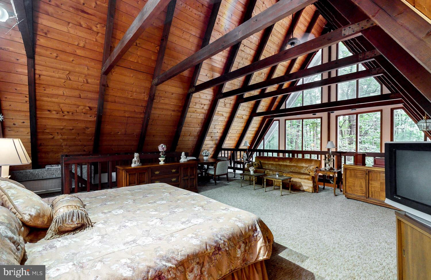 EAGLES NEST - Residential