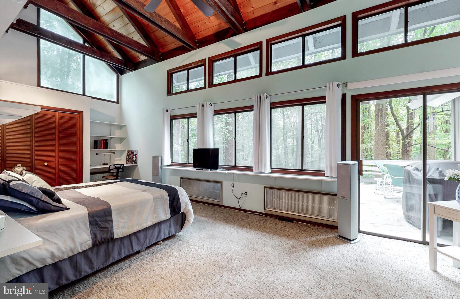 EAGLES NEST - Residential