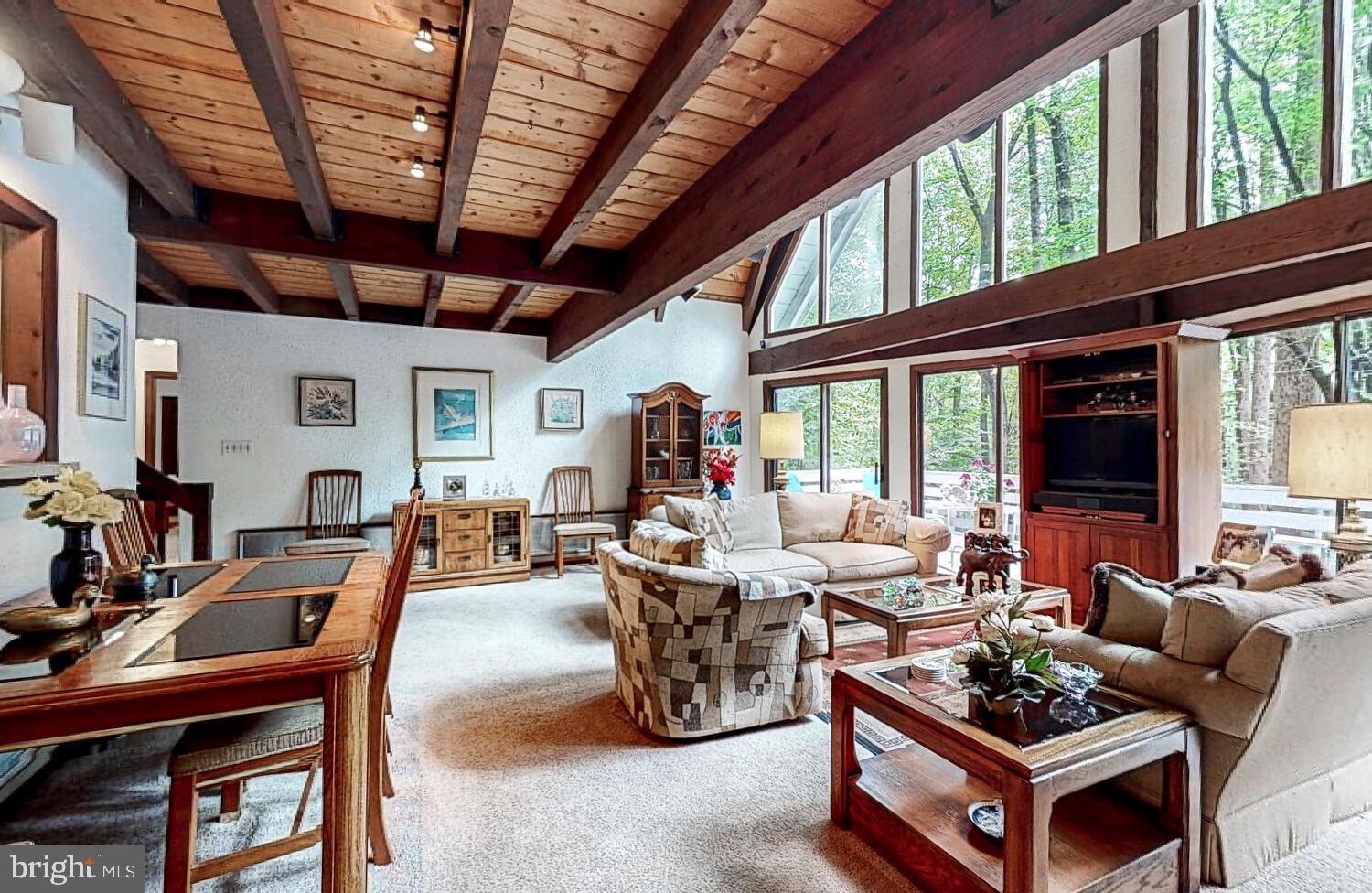 EAGLES NEST - Residential