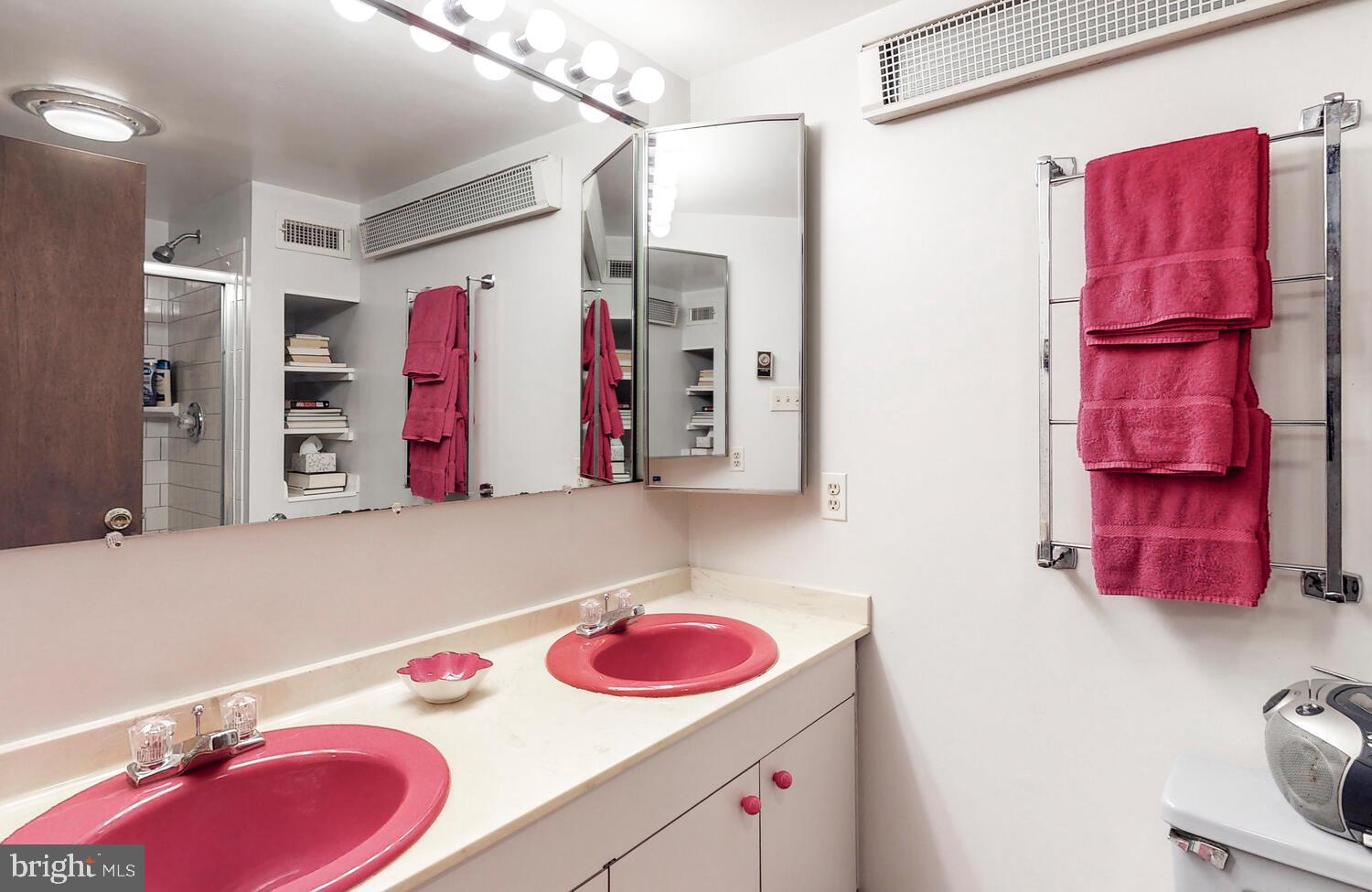 EAGLES NEST - Residential