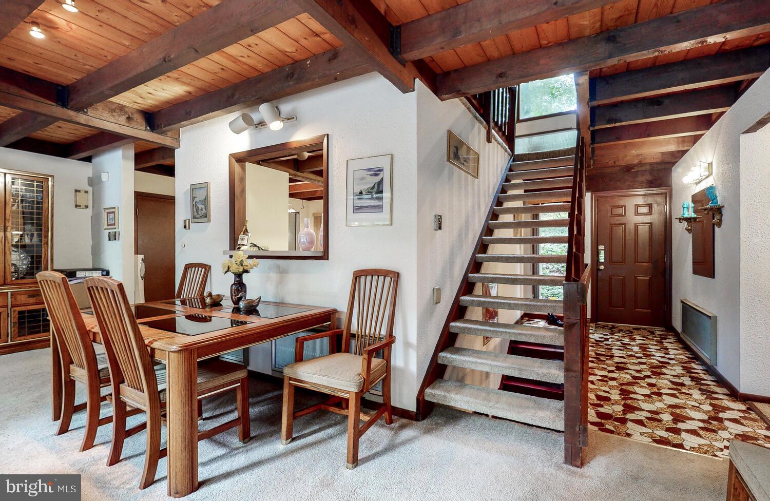 EAGLES NEST - Residential