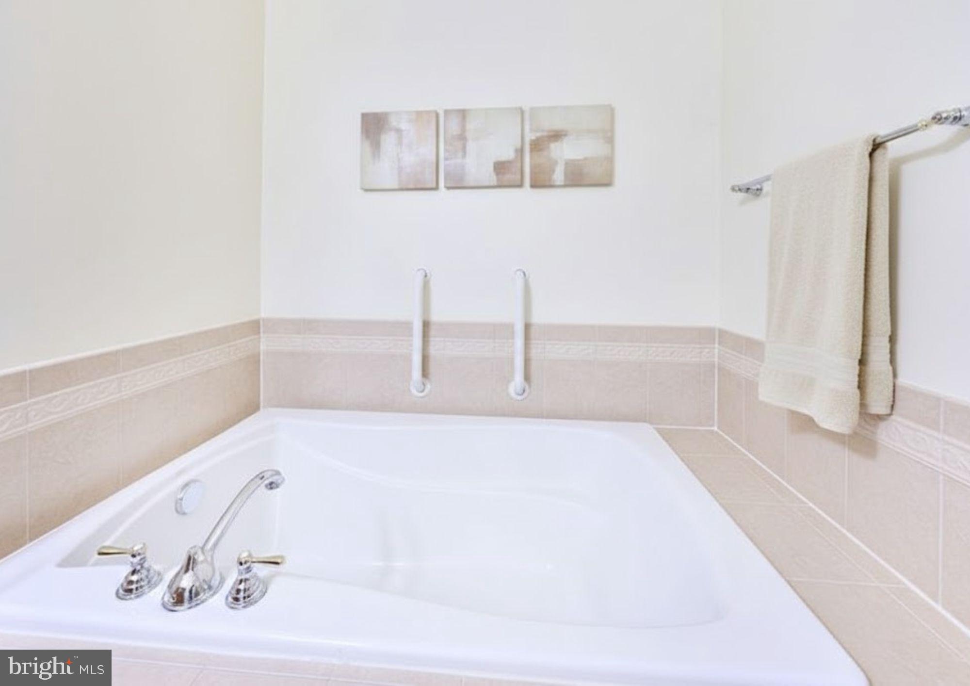 K HOVNANIAN FOUR SEASONS - Residential