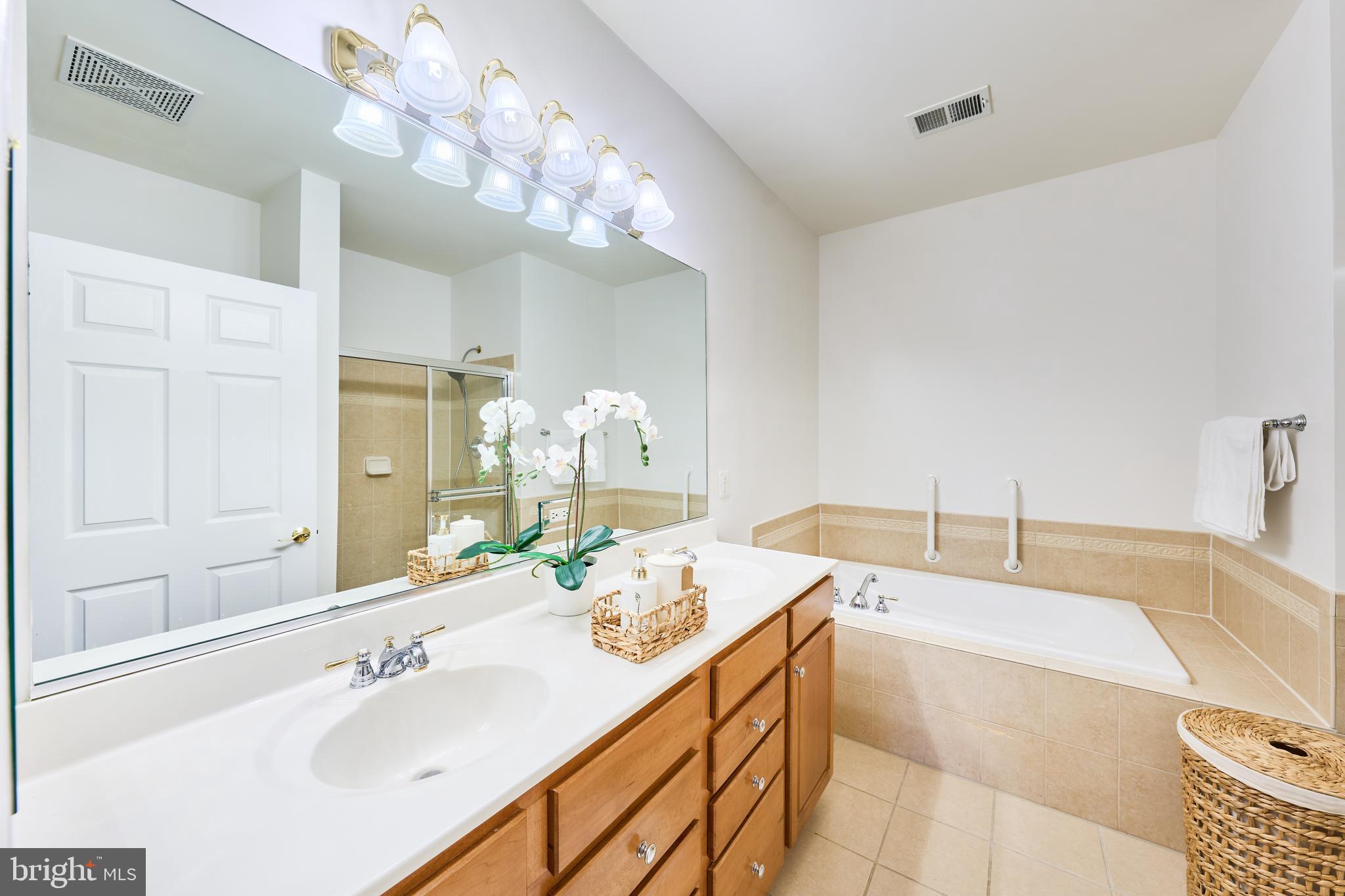 K HOVNANIAN FOUR SEASONS - Residential