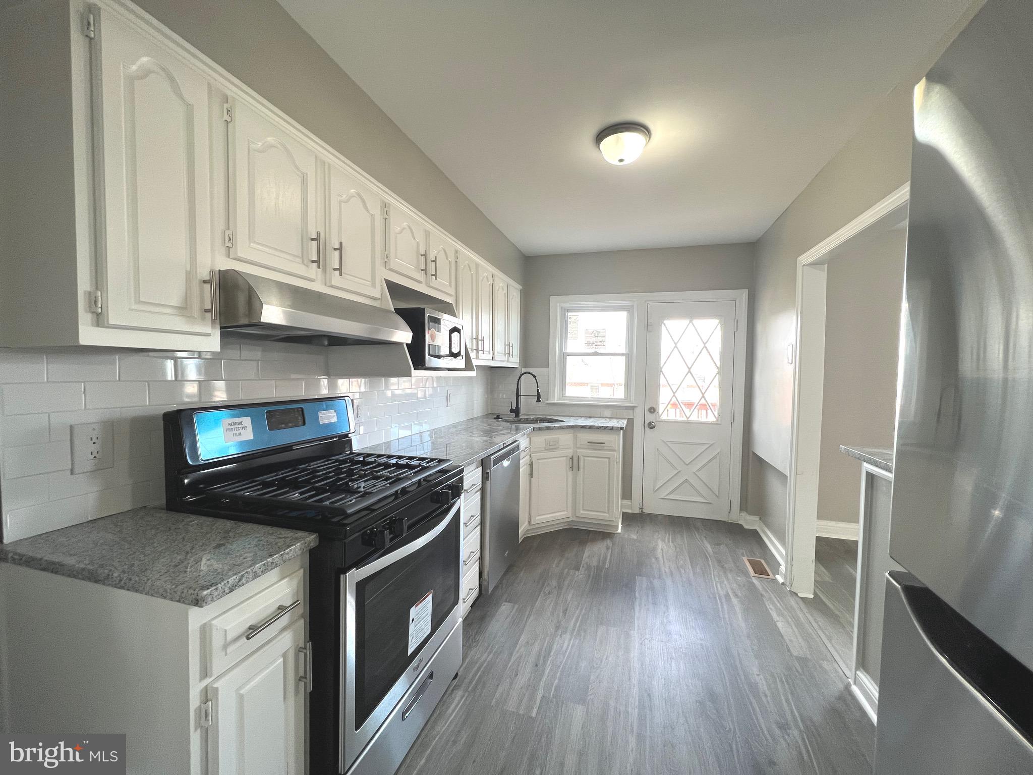 EDNOR GARDENS - LAKESIDE - Residential