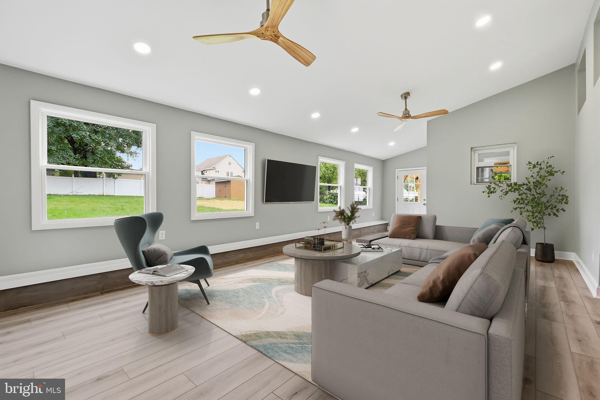 1162 SUNSET LANE
