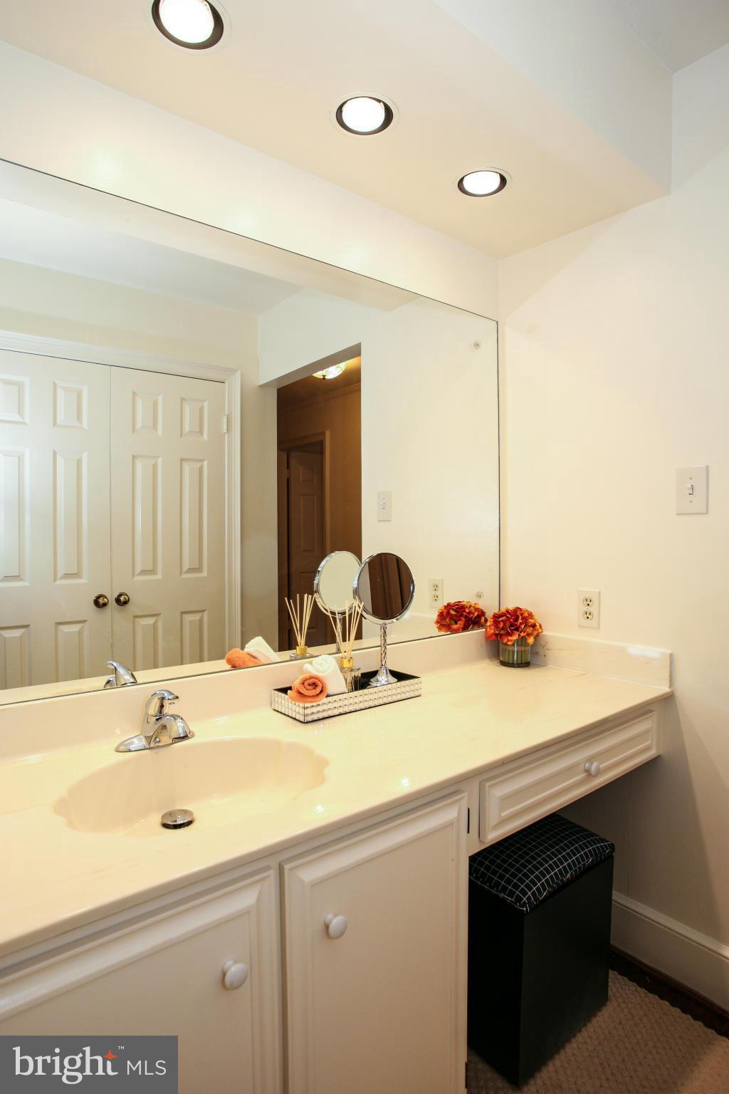 POTOMAC OVERLOOK - Residential