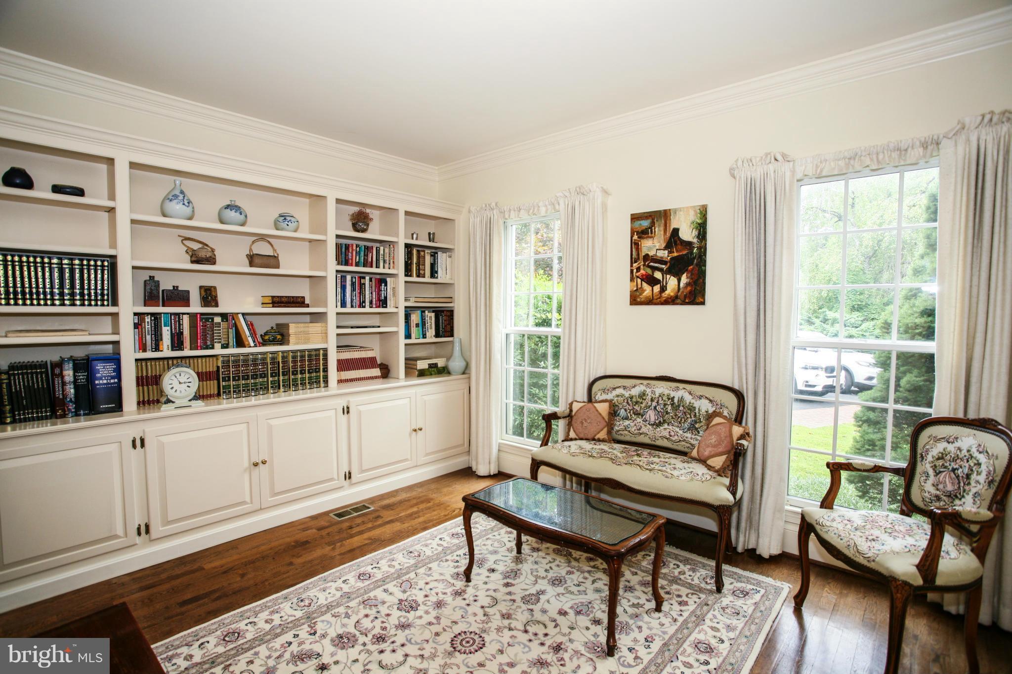 POTOMAC OVERLOOK - Residential
