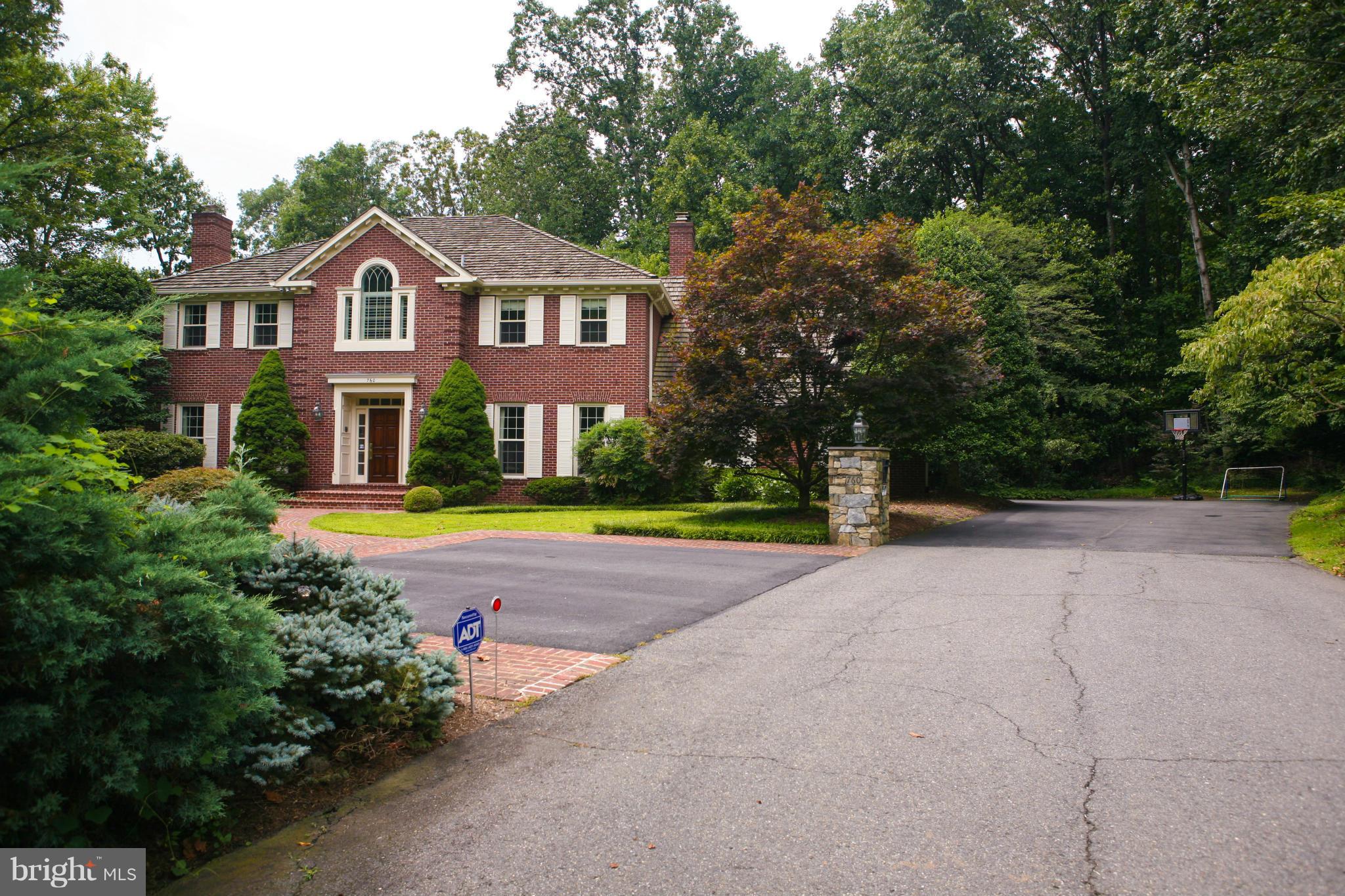 POTOMAC OVERLOOK - Residential