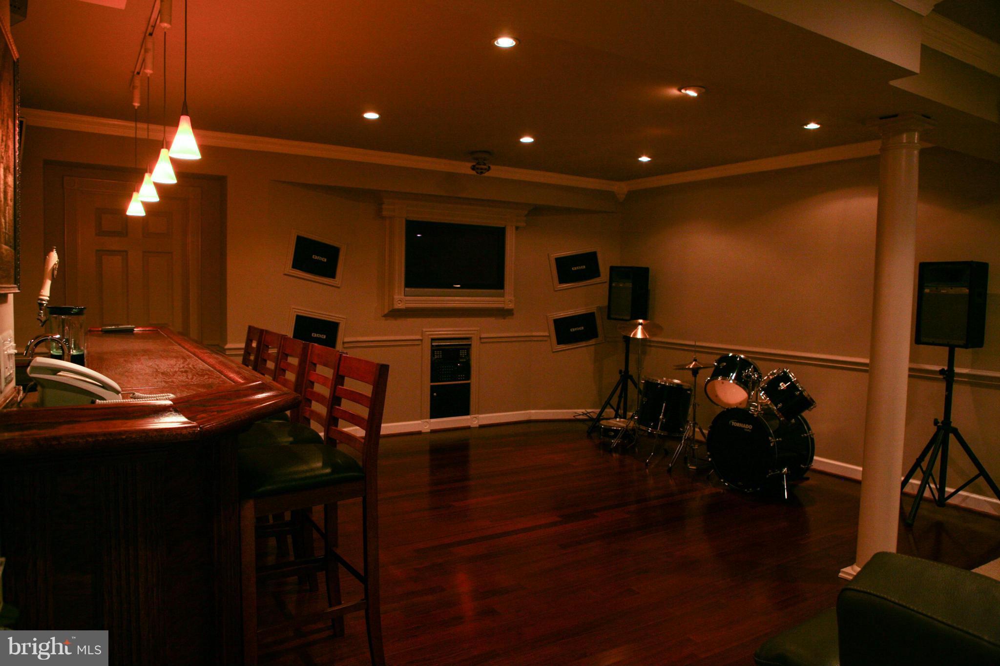 POTOMAC OVERLOOK - Residential