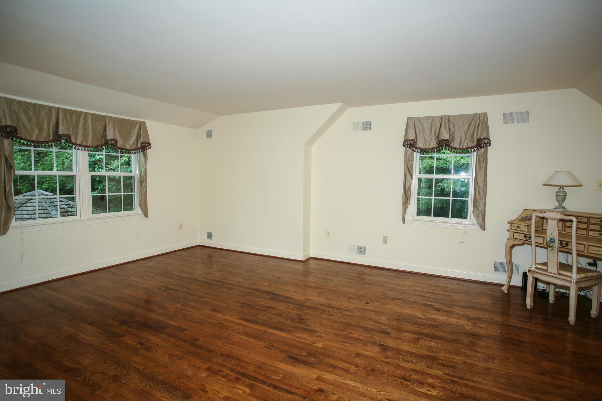 POTOMAC OVERLOOK - Residential