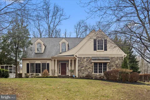 7990 Amsterdam Court, Gainesville, VA MLS: VAPW2089254