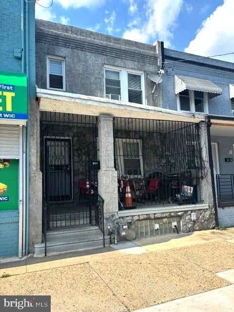1303 BROWNING STREET