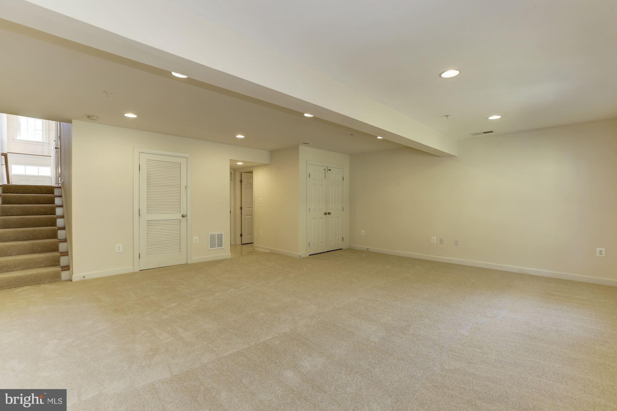 VILLAGES OF DORCHESTER - Residential