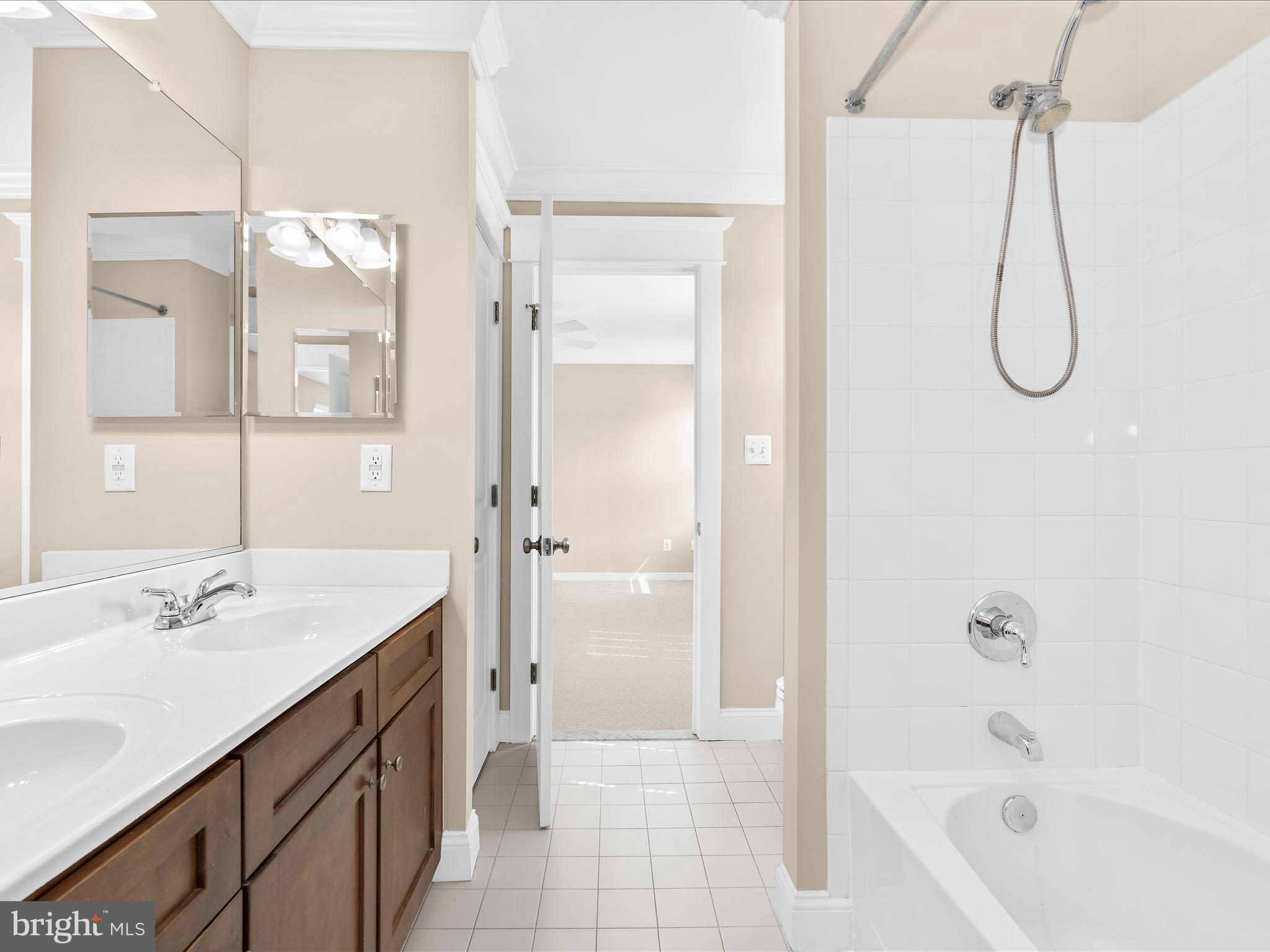 ELLENDALE - Residential