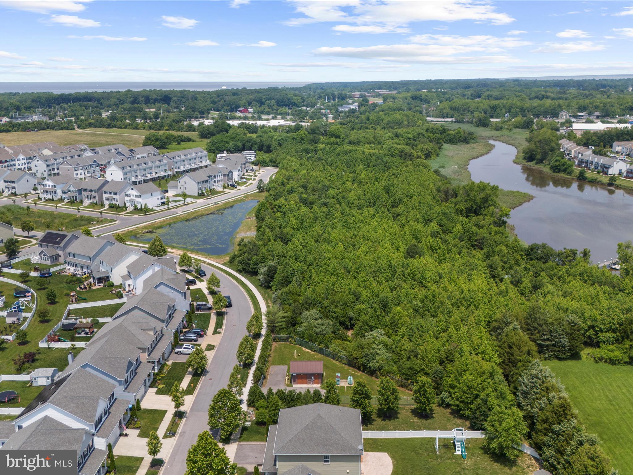 ELLENDALE - Residential