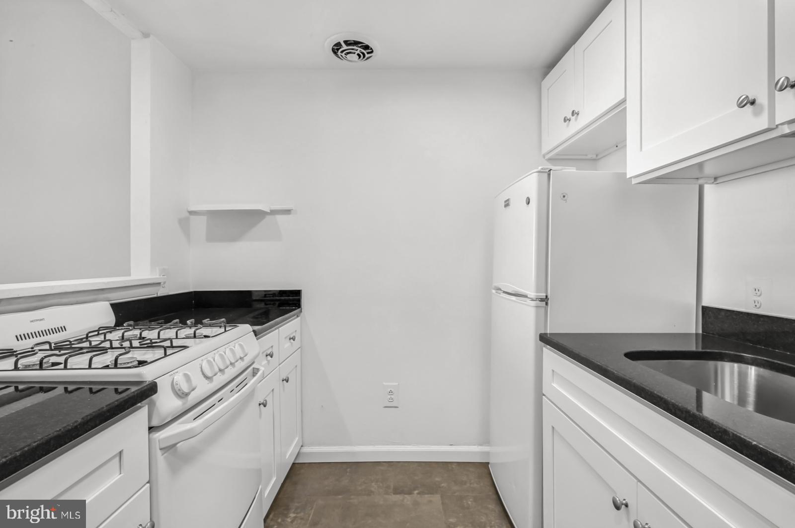 Available NOW:
Welcome to 160 Richmond St #1! This newly updated 2 bedroom, 1 bathroom apartment is located on the first floor with Central A/C for year-round comfort. Enter into the common area boasting brand-new flooring, a decorative fireplace and 2 windows for sunlight. Your galley kitchen features a gas range, fridge, and fully updated white shaker cabinets with new countertops. Behind the kitchen is a full bath with new white subway tiling and a vanity. Head down the hall to view two bedrooms, each with a closet. Your back bedroom has a door to a shared outdoor space - perfect for the summer! Pay laundry is available in the shared basement - call today to schedule a showing!
Lease Terms:
Generally, 1st month, 12th month, and 1 month security deposit due at, or prior to, lease signing. Other terms may be required by Landlord. $55 application fee per applicant. Pets are conditional on owner's approval and may require an additional fee, if accepted. (Generally, $500/dog and $250/cat). Tenants responsible for: electricity, gas, cable/internet, and a $45/month flat water fee. Landlord Requirements: Applicants to make 3x the monthly rent in verifiable net income, credit history to be considered (i.e. no active collections), no evictions within the past 4 years, and must have a verifiable rental history with on-time rental payments. Exceptions to this criteria may exist under the law and will be considered.