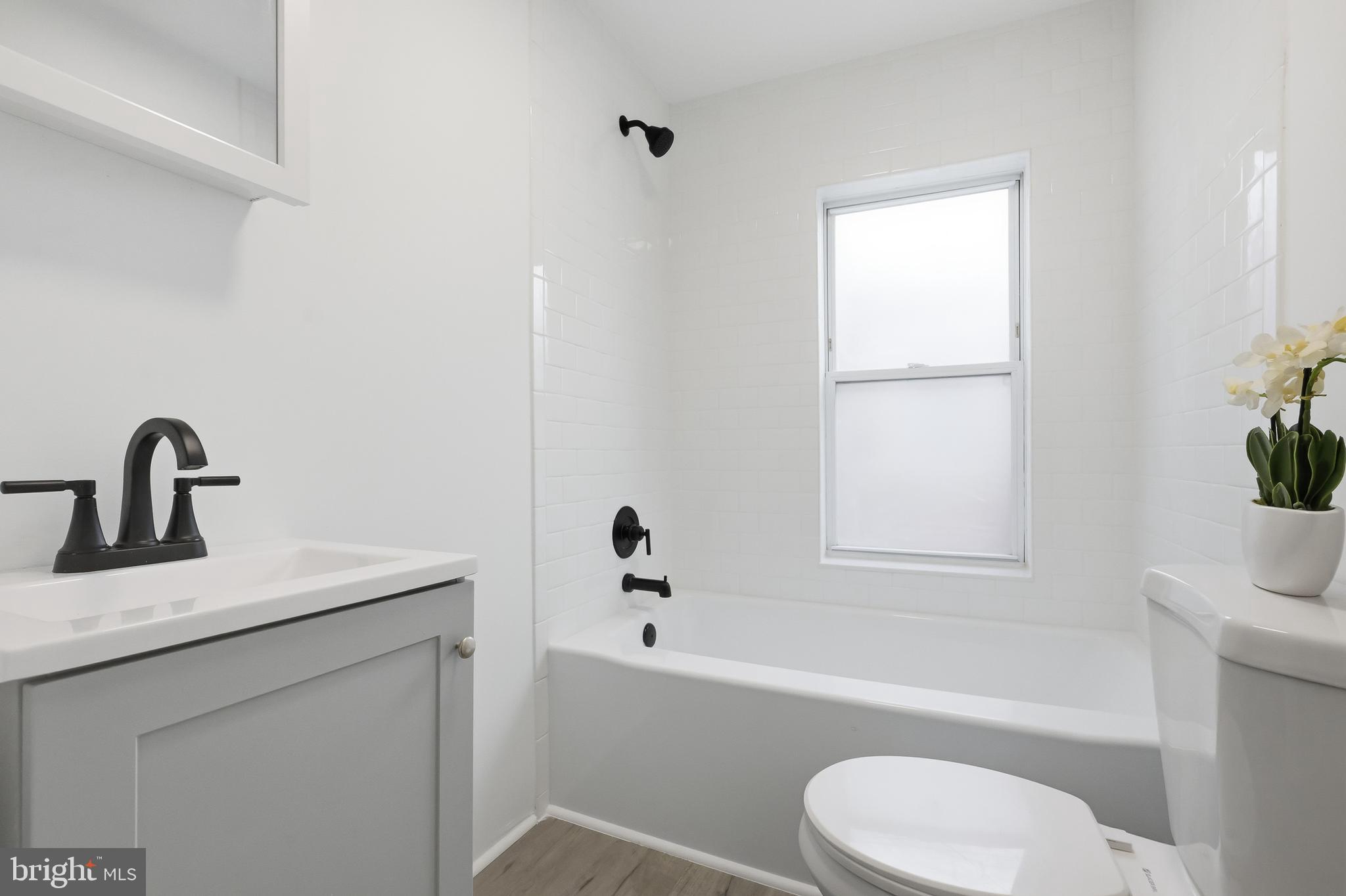 HEDGEVILLE - Residential