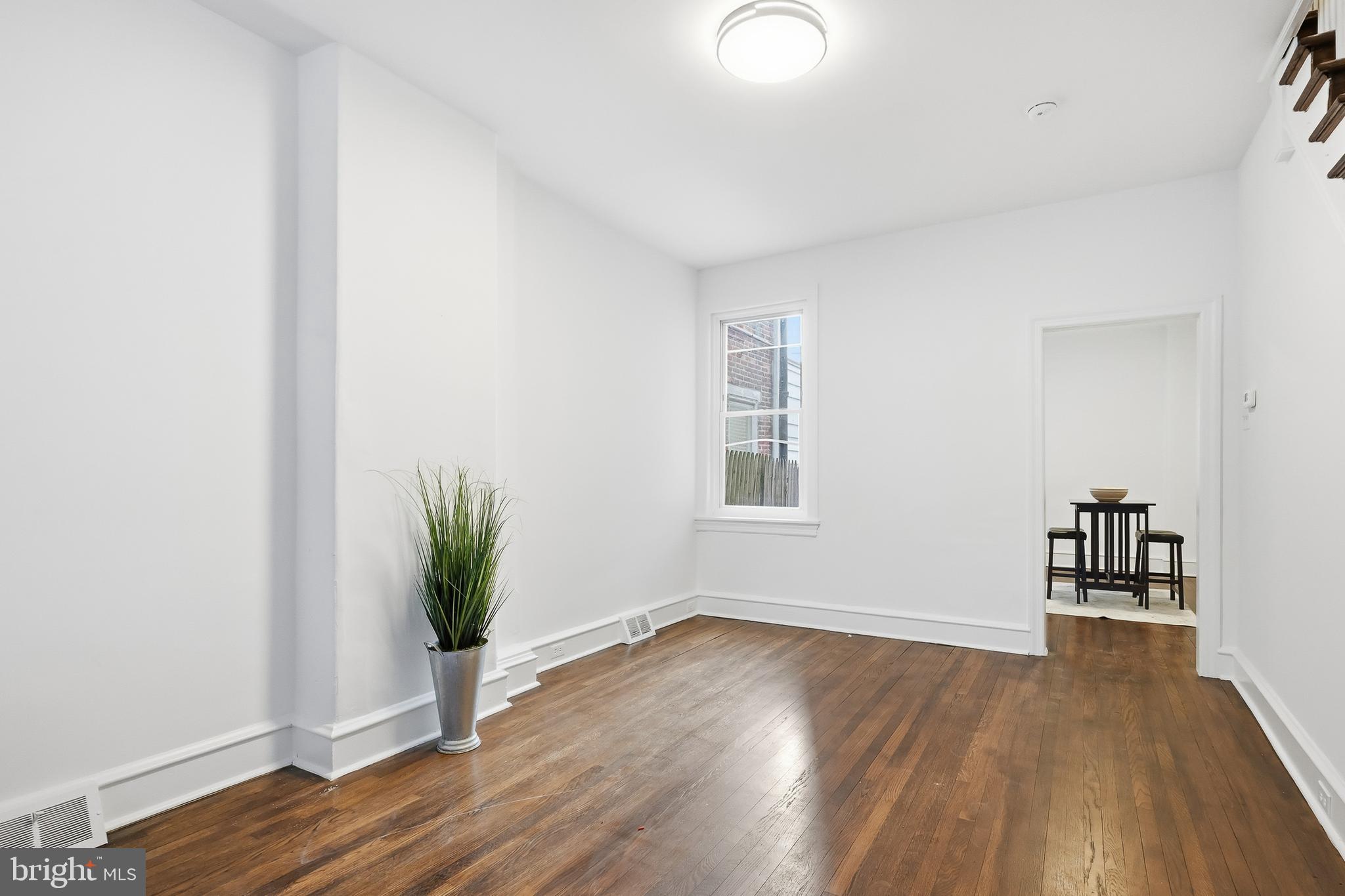 519 S JACKSON STREET