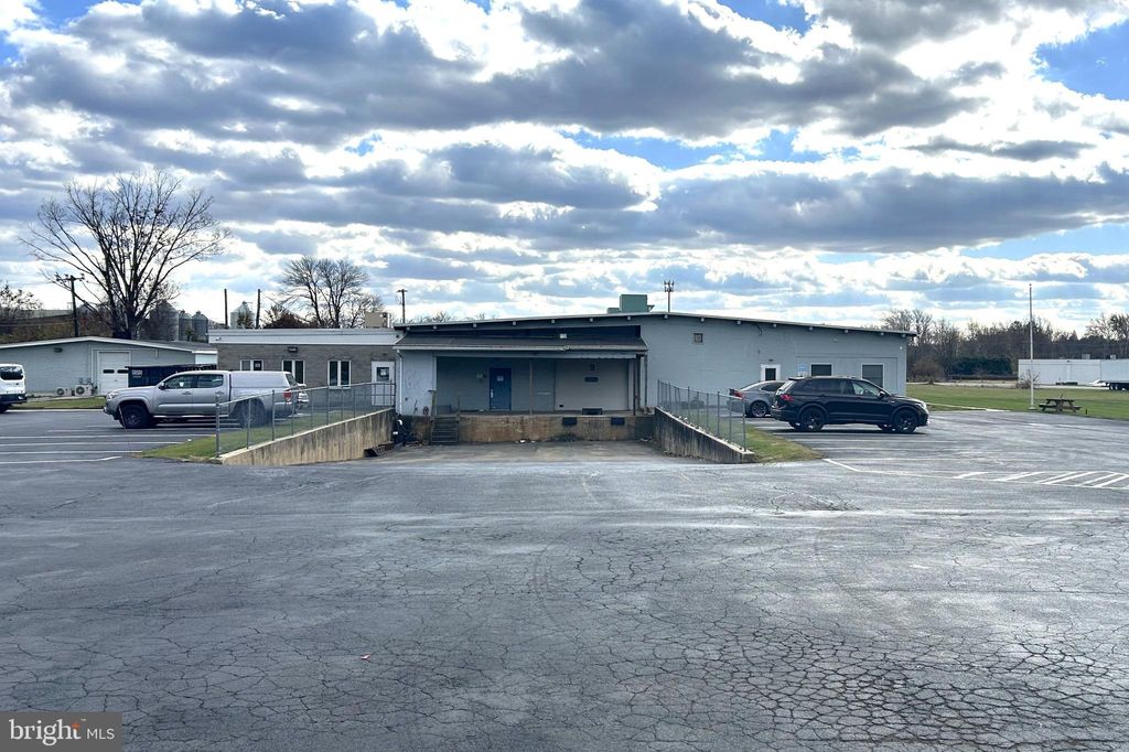 Photo of 738 W Cypress Street, KENNETT SQUARE, PA 19348 (MLS # PACT2114128)