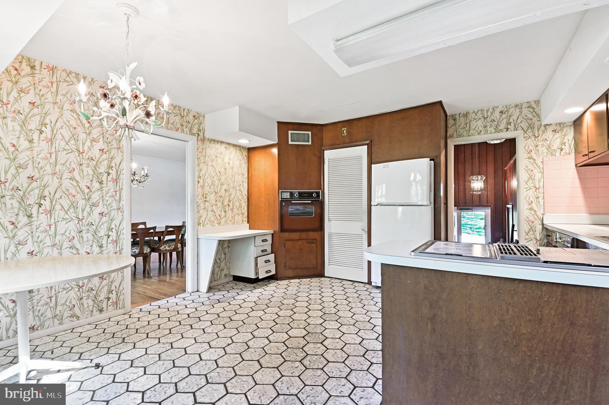 DUMBARTON HEIGHTS - Residential