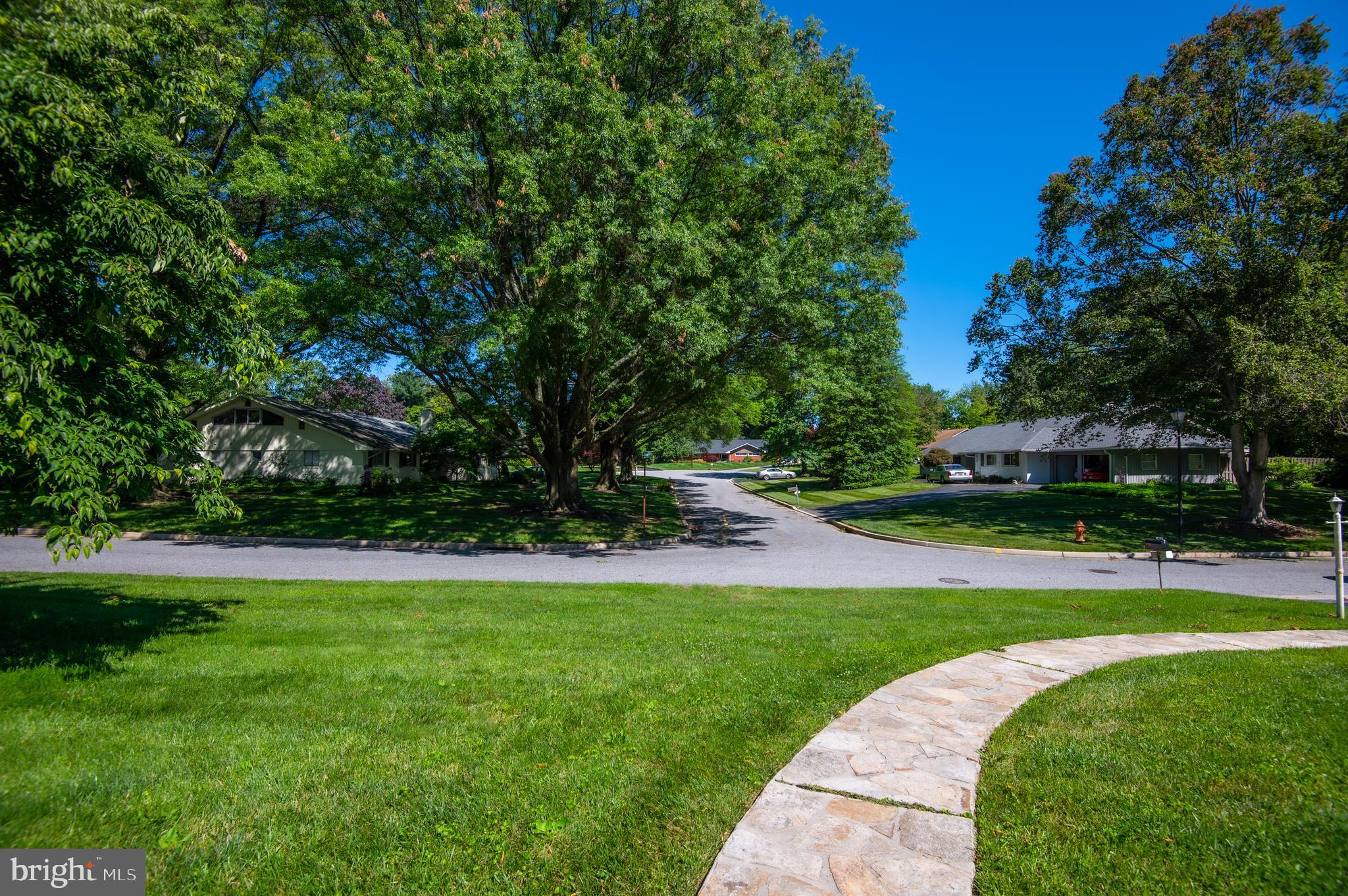 DUMBARTON HEIGHTS - Residential