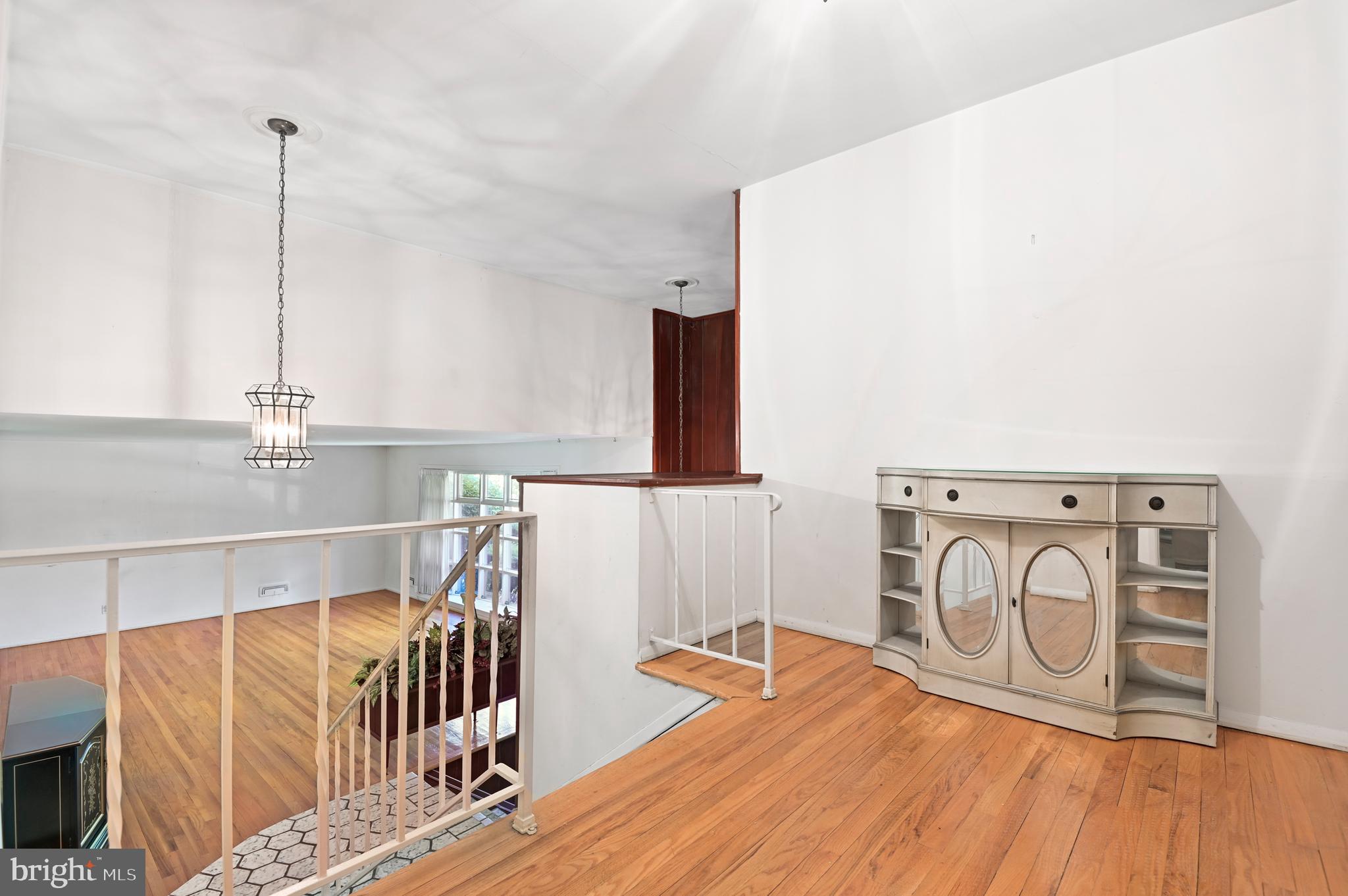 DUMBARTON HEIGHTS - Residential